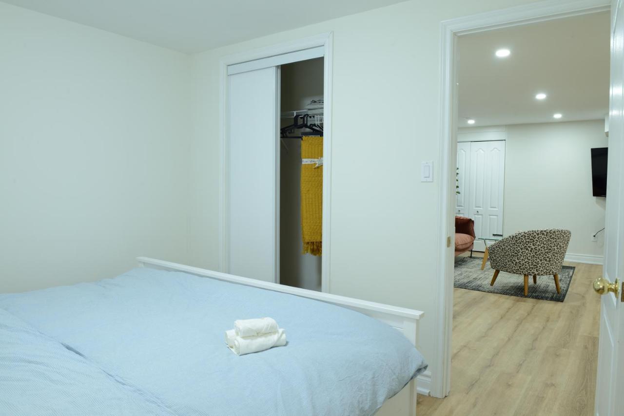 Spacious 2-Bed-Room Near Yonge & Major Mackenzie Richmond Hill Luaran gambar