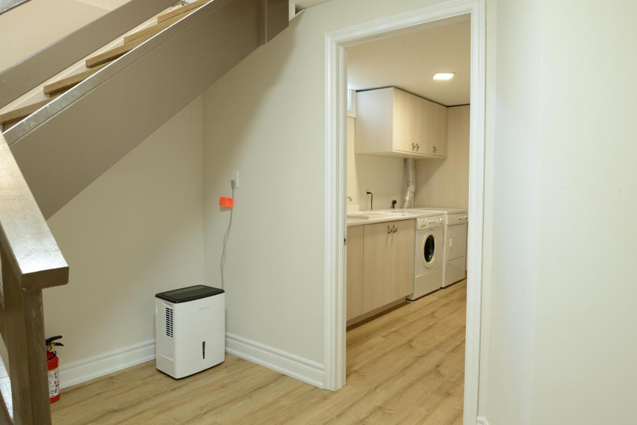 Spacious 2-Bed-Room Near Yonge & Major Mackenzie Richmond Hill Luaran gambar