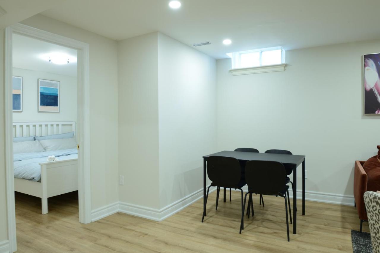 Spacious 2-Bed-Room Near Yonge & Major Mackenzie Richmond Hill Luaran gambar