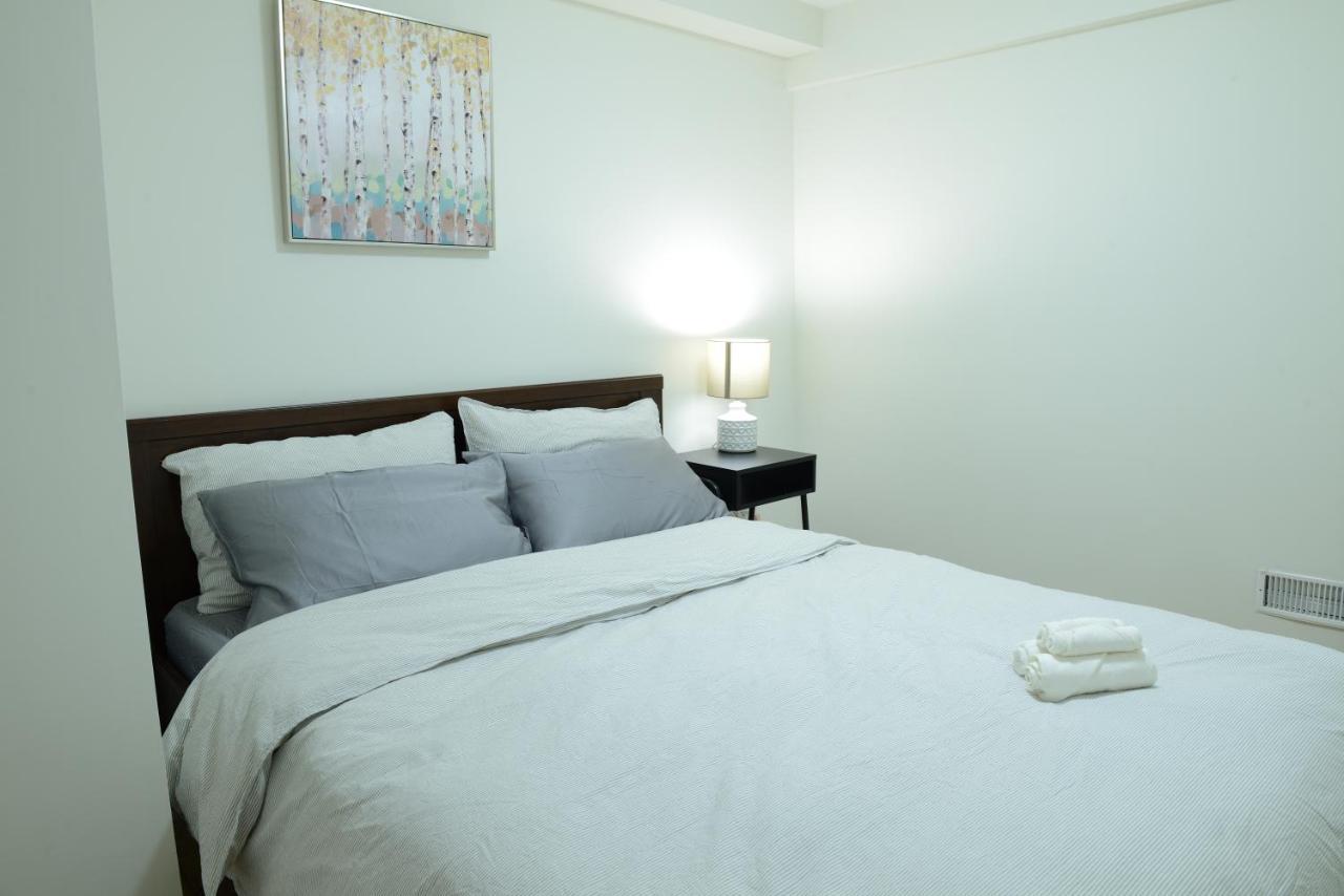 Spacious 2-Bed-Room Near Yonge & Major Mackenzie Richmond Hill Luaran gambar
